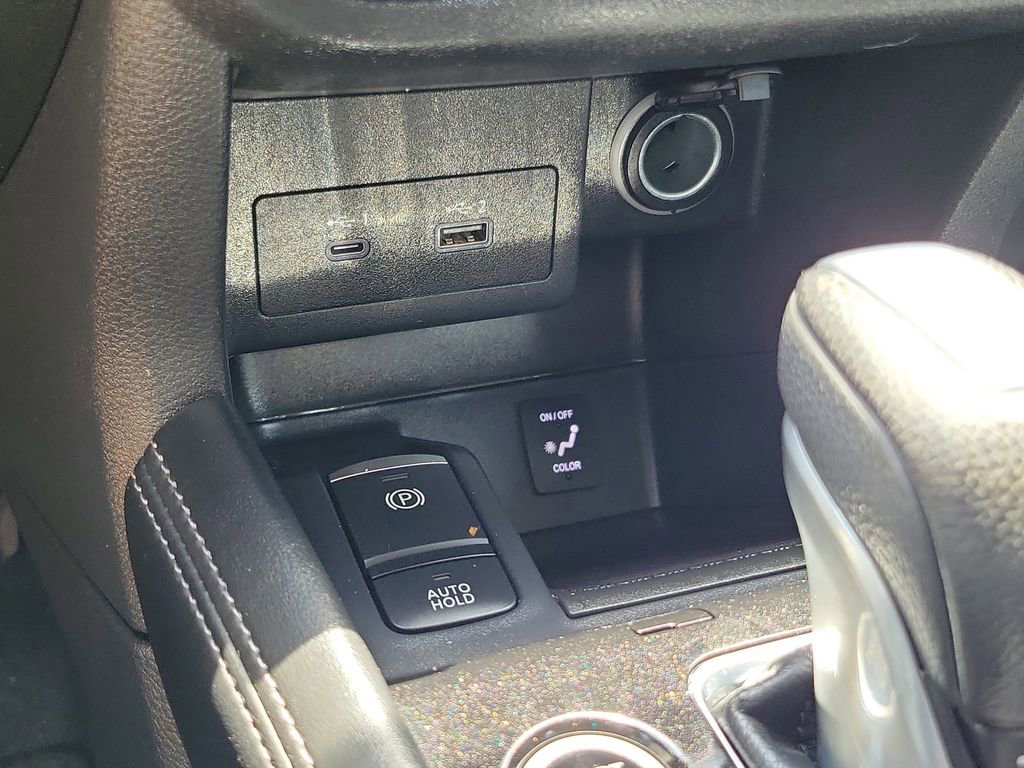 Certified 2021 Nissan Kicks SR w/ SR Premium Package FWD image 31