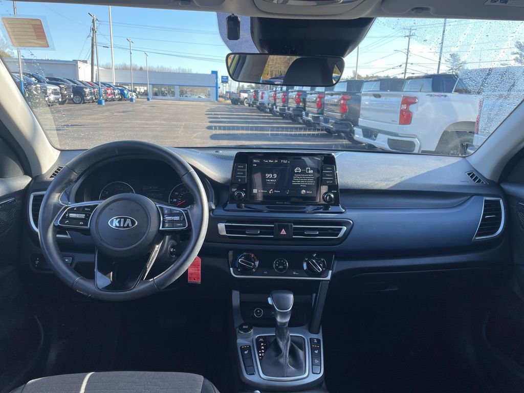 Used 2021 Kia Seltos S image 11