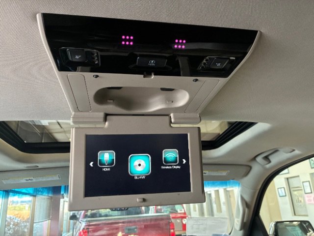 Used 2018 Chevrolet Tahoe Premier image 30