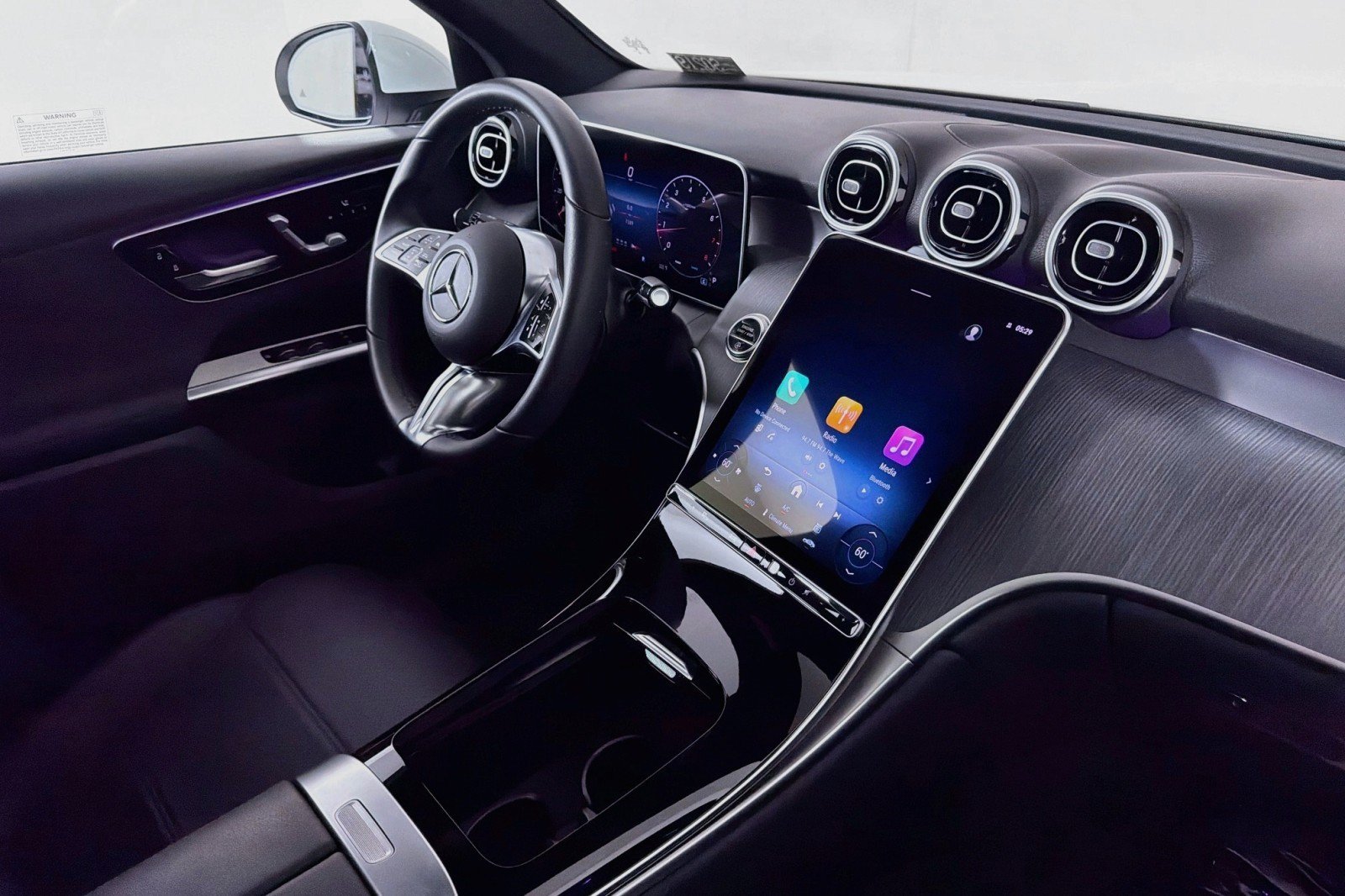 Certified 2026 Mercedes-Benz GLC 300 image 17