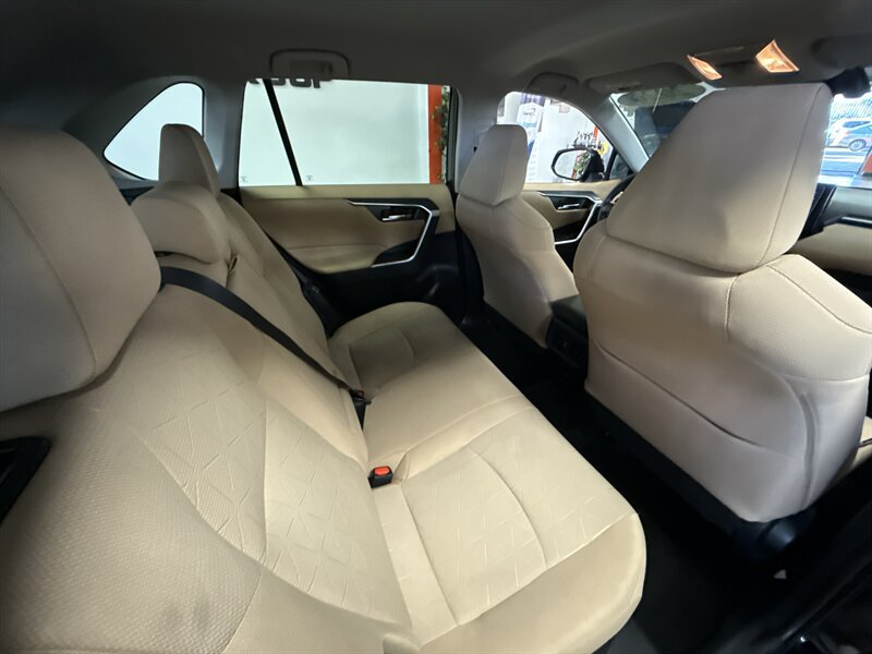 Used 2020 Toyota RAV4 XLE AWD/4WD image 26