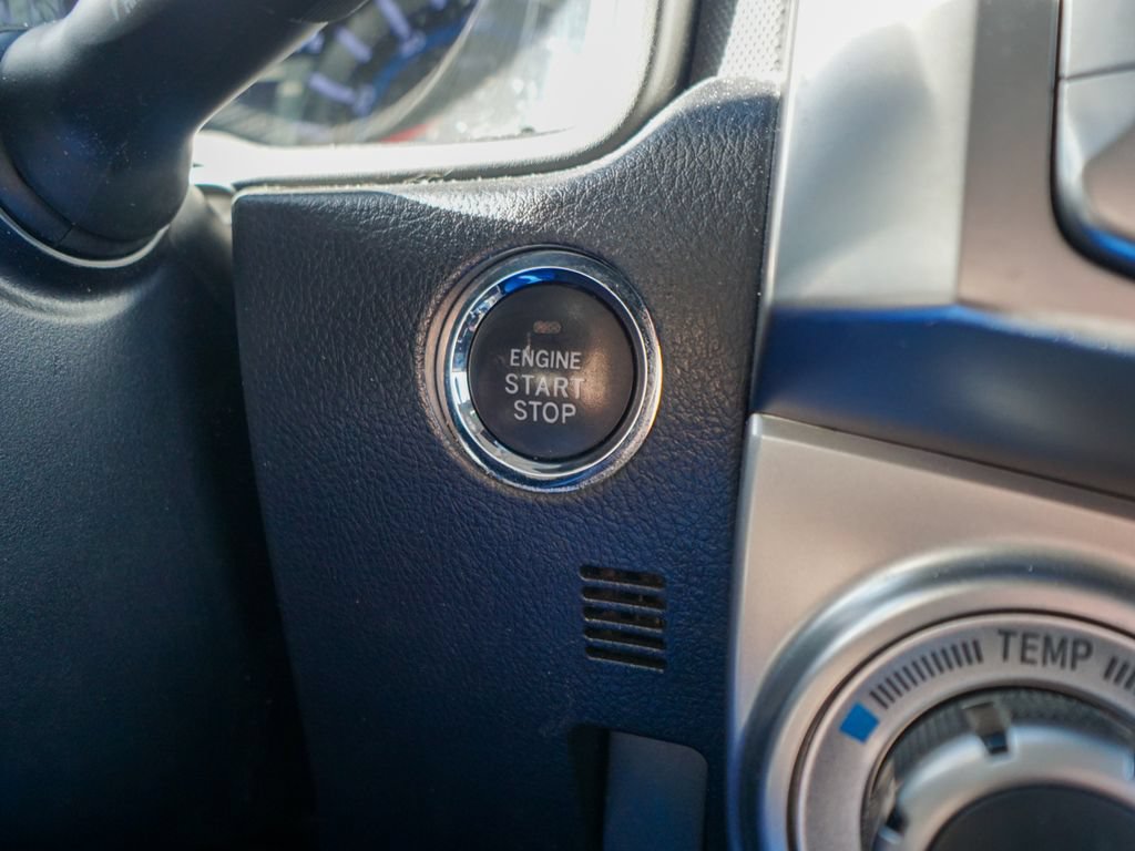 Used 2018 Toyota 4Runner Limited AWD/4WD image 22