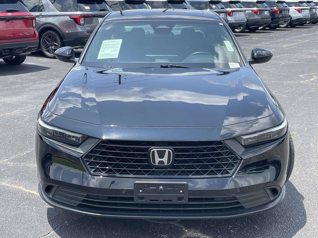 Used 2025 Honda Accord Sport image 8
