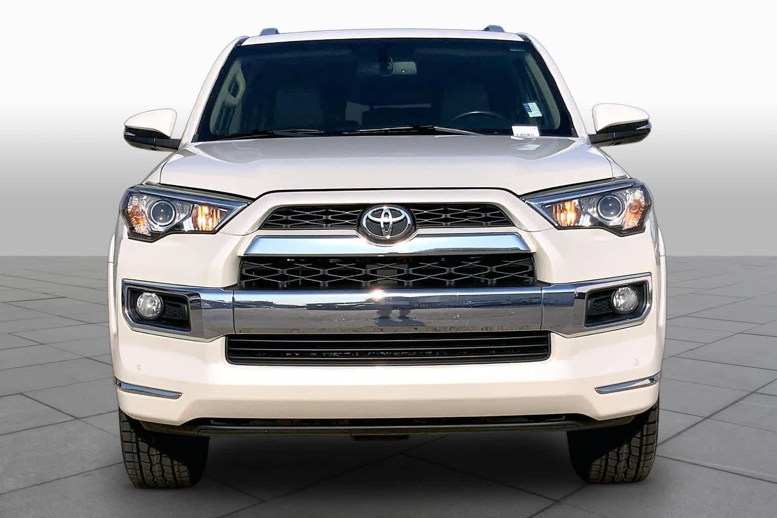 Used 2015 Toyota 4Runner Limited AWD/4WD image 4