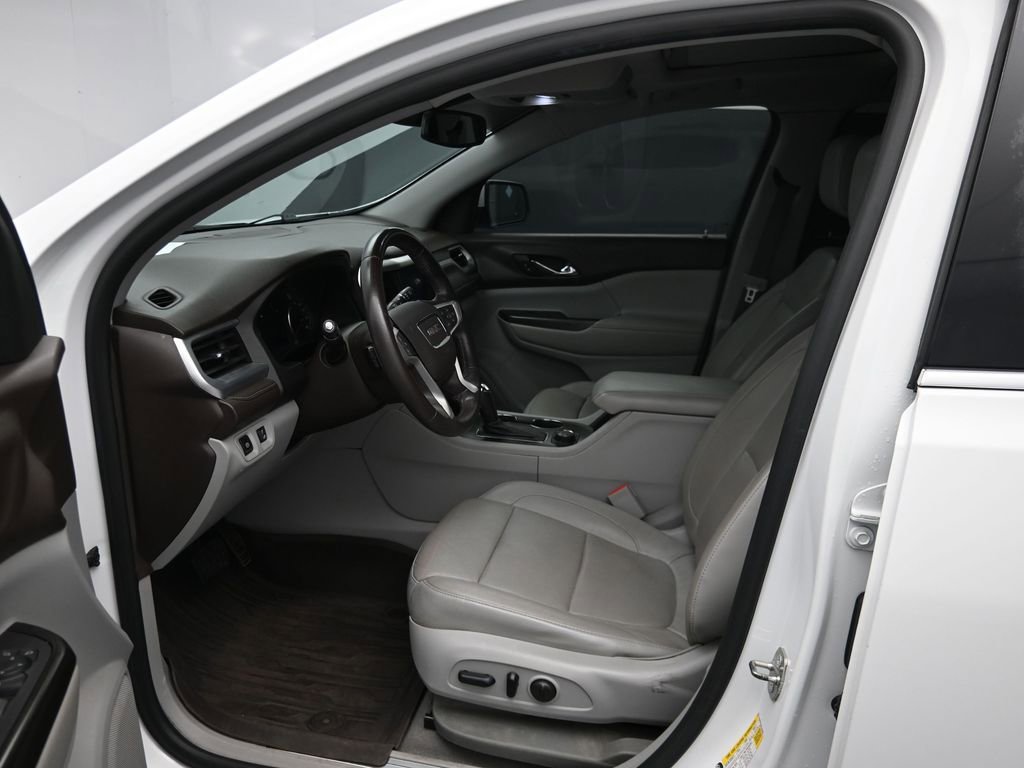 Used 2017 GMC Acadia SLT FWD image 16