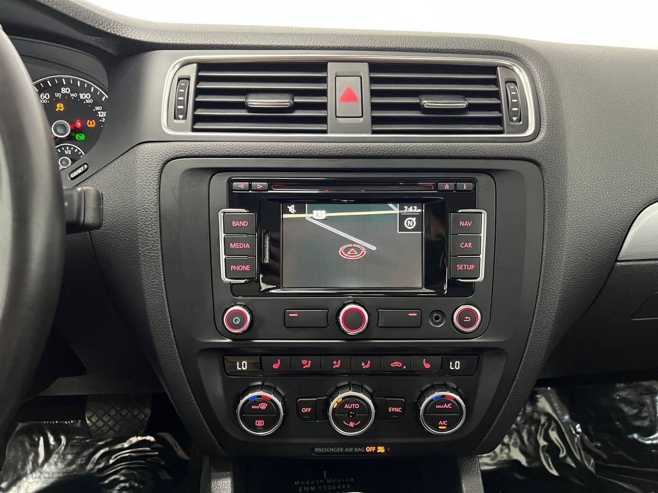Used 2013 Volkswagen Jetta Hybrid Sedan FWD image 18