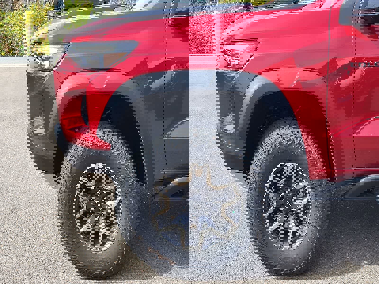 Used 2025 Chevrolet Colorado ZR2 w/ Technology Package image 8