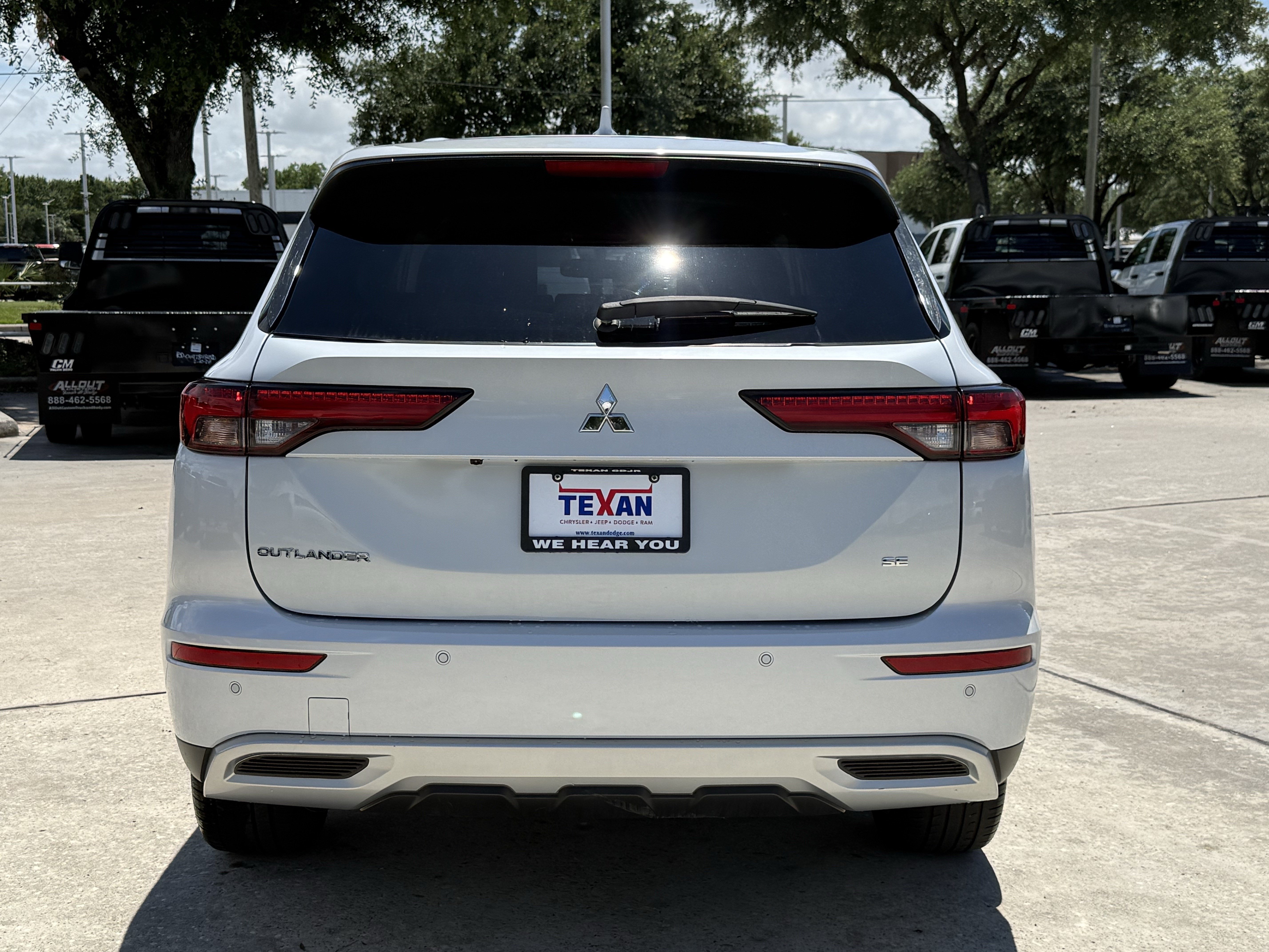 Used 2024 Mitsubishi Outlander SE FWD image 6