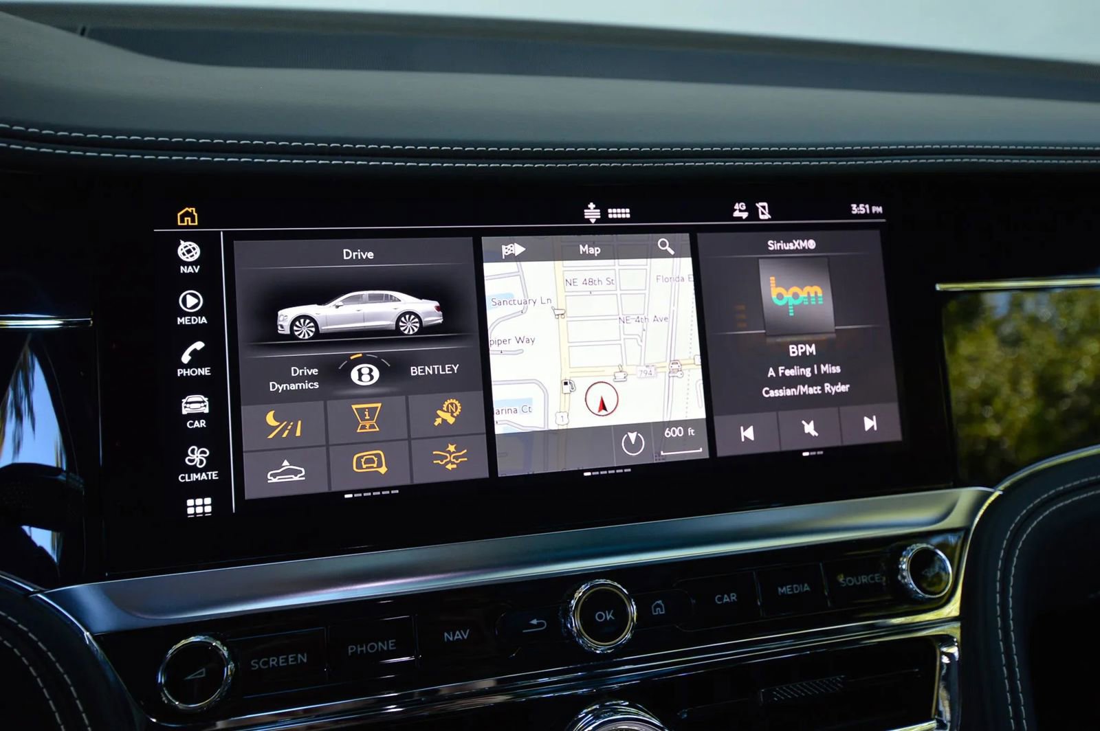 Used 2022 Bentley Flying Spur V8 image 45