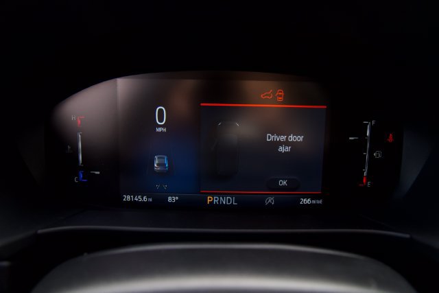 Certified 2025 Ford Escape ST-Line FWD image 21