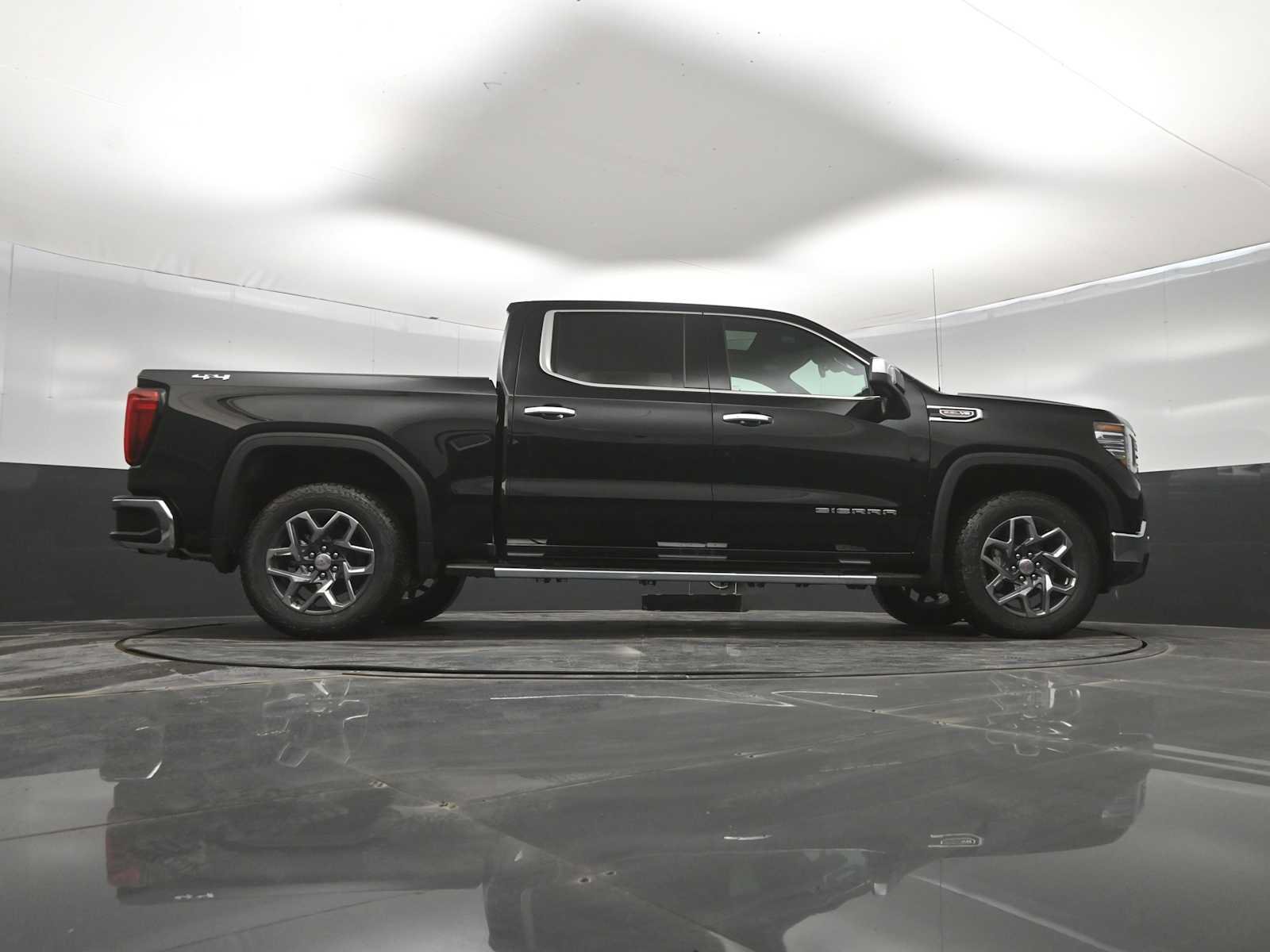 New 2026 GMC Sierra 1500 SLT w/ SLT Premium Plus Package AWD/4WD image 43