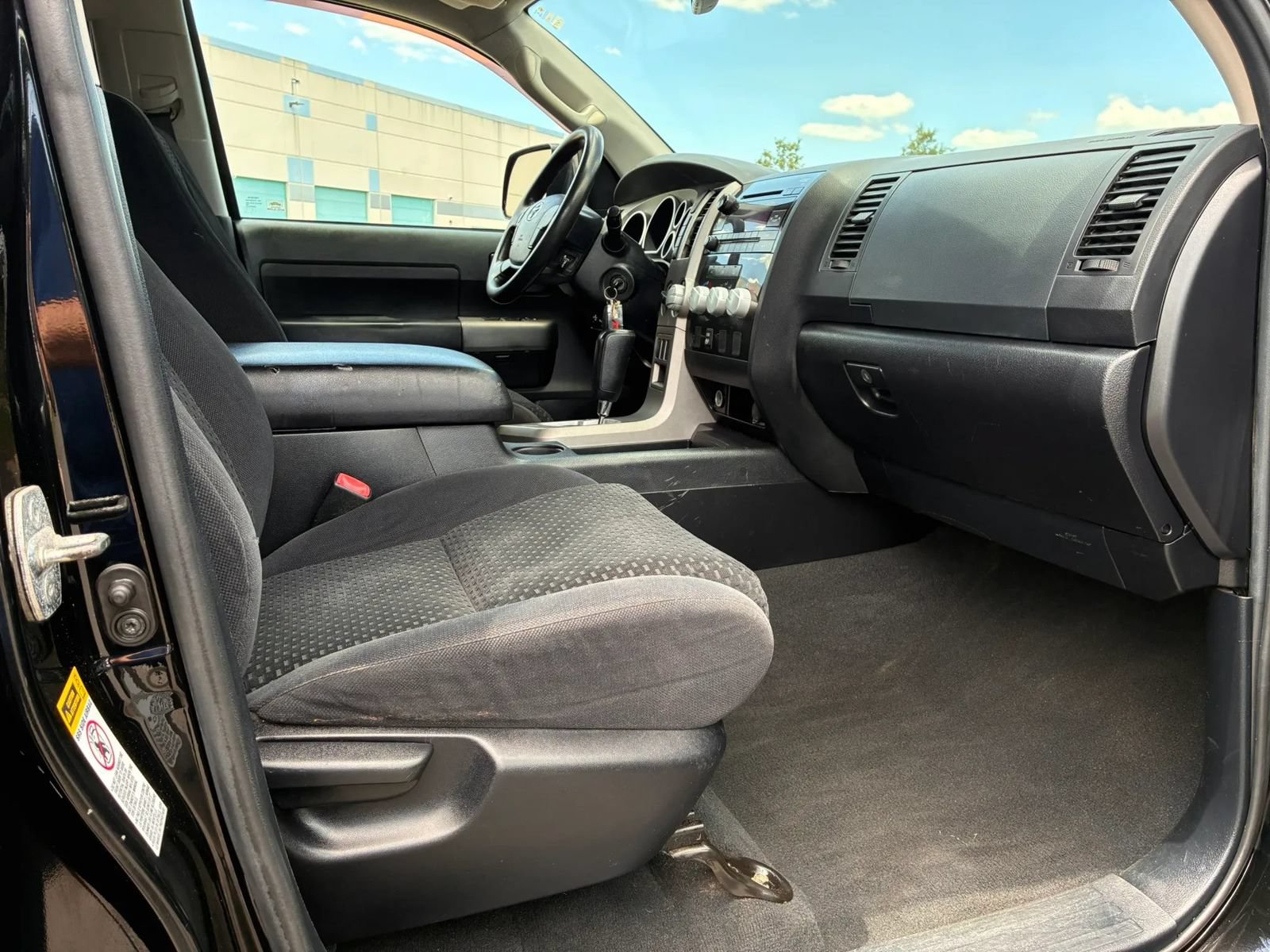 Used 2011 Toyota Tundra 4x4 Double Cab image 29