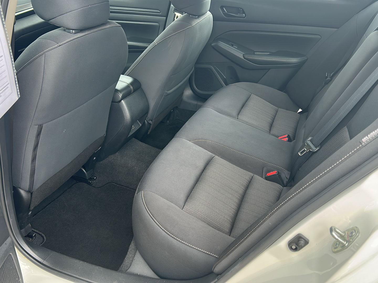 Used 2024 Nissan Altima 2.5 SV FWD image 18