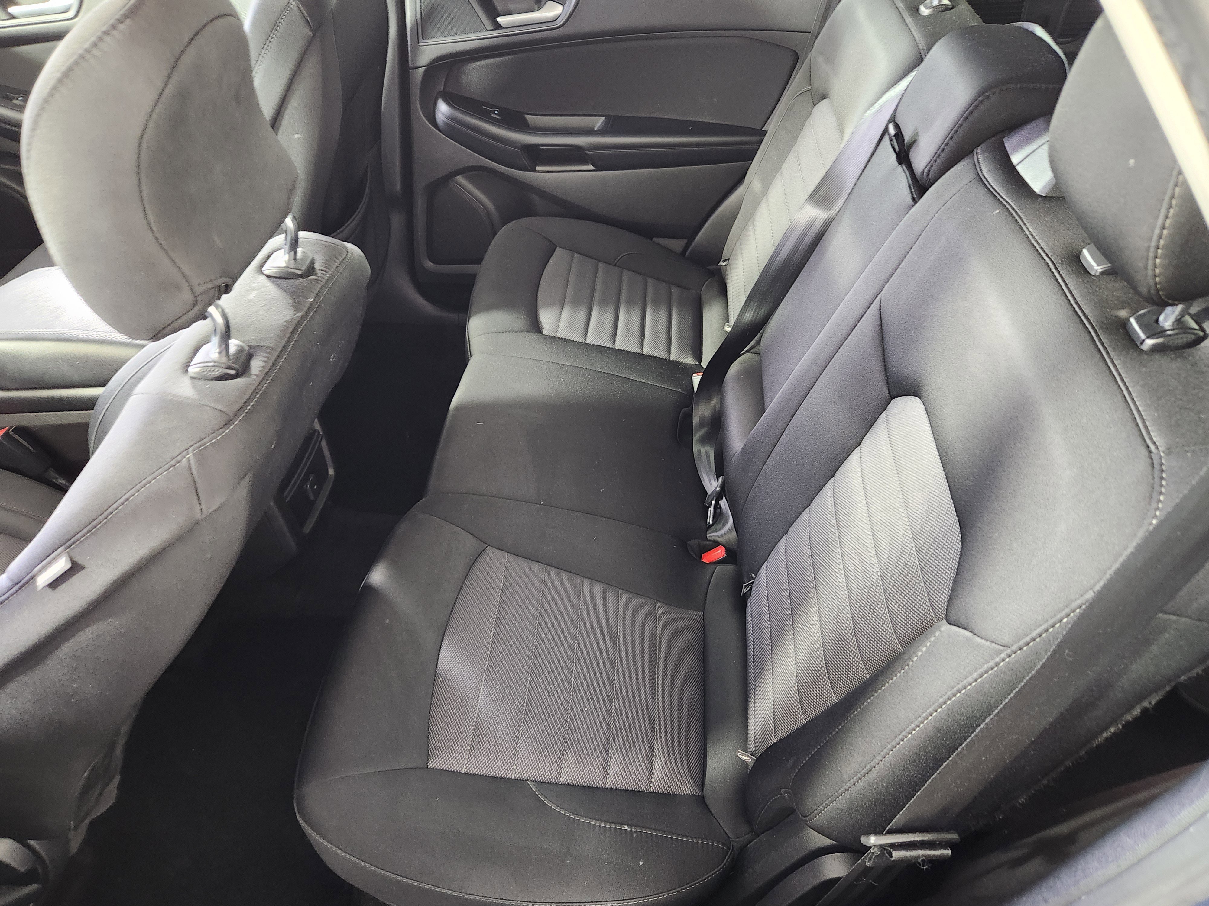 Used 2018 Ford Edge SE AWD/4WD image 14