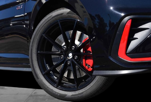 New 2027 Volkswagen Jetta GLI Autobahn FWD image 3