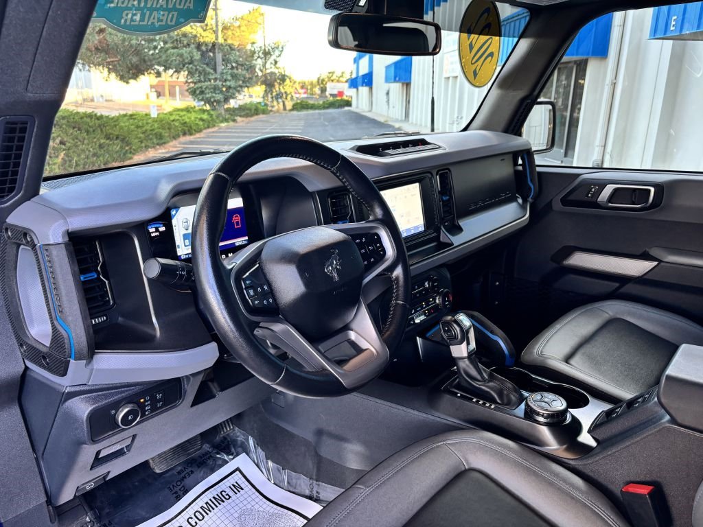 Used 2022 Ford Bronco Black Diamond w/ Sasquatch Package image 17