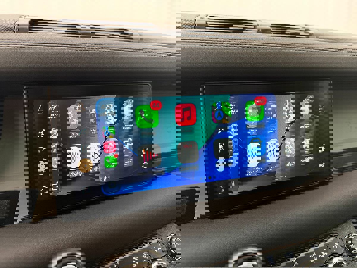 Used 2020 Land Rover Defender 110 First Edition image 37