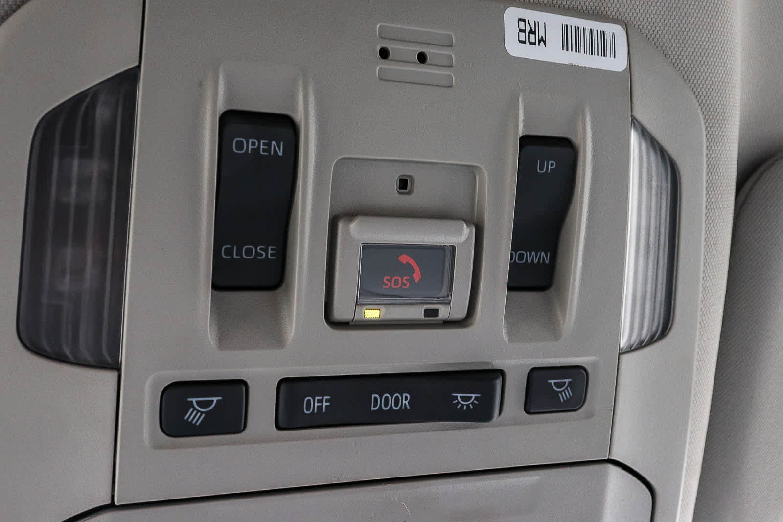 Used 2021 Toyota Highlander XLE AWD/4WD image 35