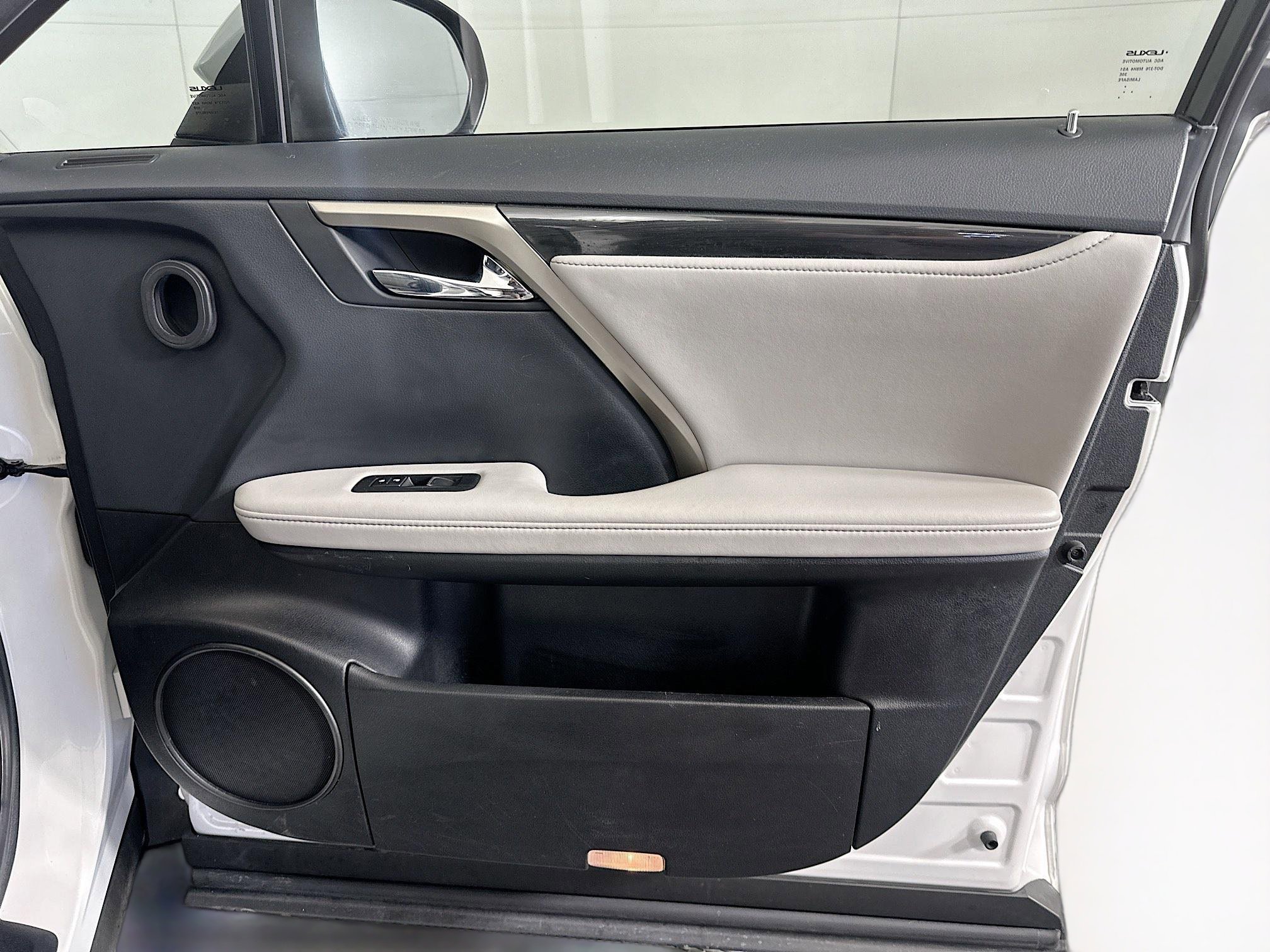 Used 2019 Lexus RX 350 FWD w/ Accessory Package image 30