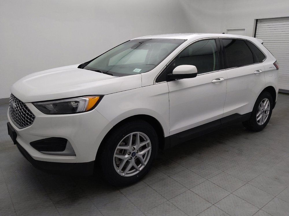 Used 2024 Ford Edge SEL image 2