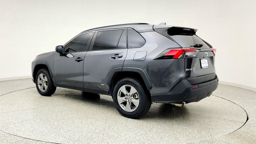 Used 2023 Toyota RAV4 LE AWD/4WD image 7