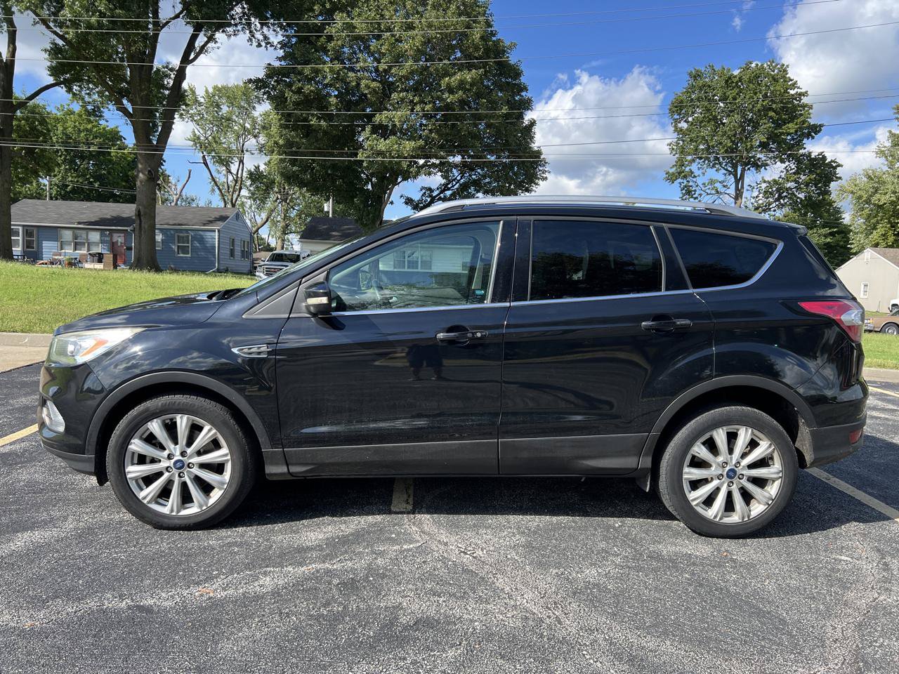 Used 2017 Ford Escape Titanium FWD image 2