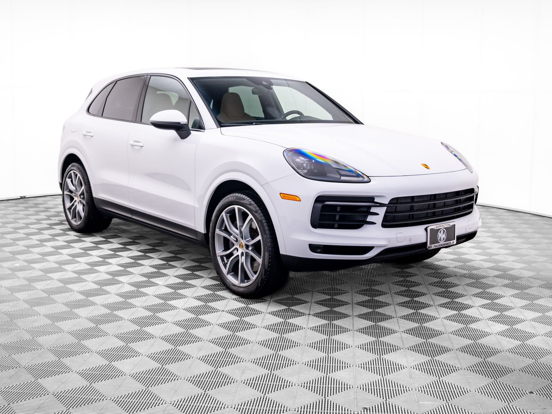 Certified 2023 Porsche Cayenne AWD/4WD image 6