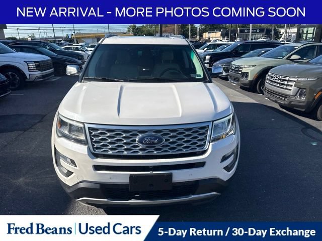 Used 2017 Ford Explorer Platinum AWD/4WD image 3