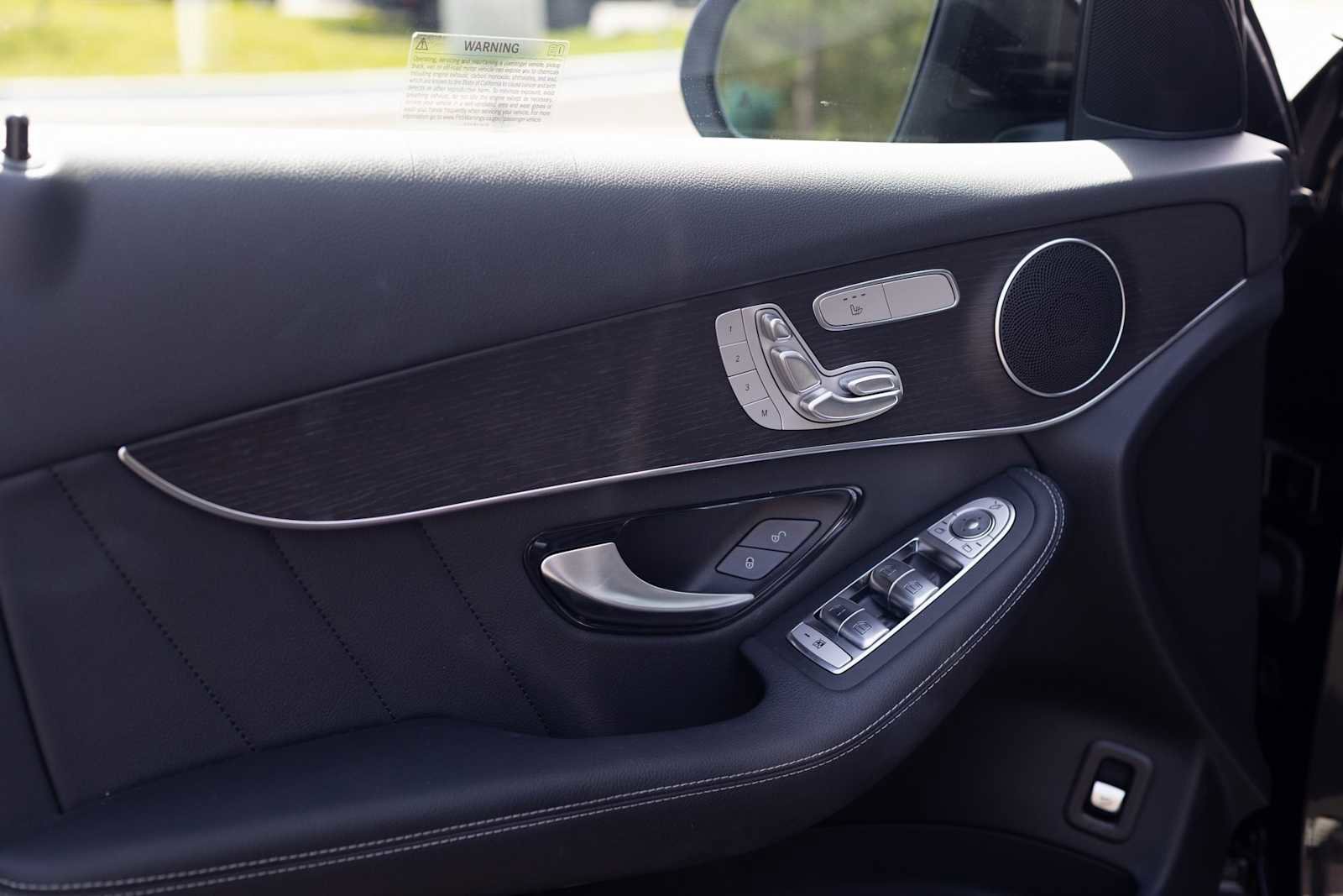 Certified 2022 Mercedes-Benz GLC 300 4MATIC image 3