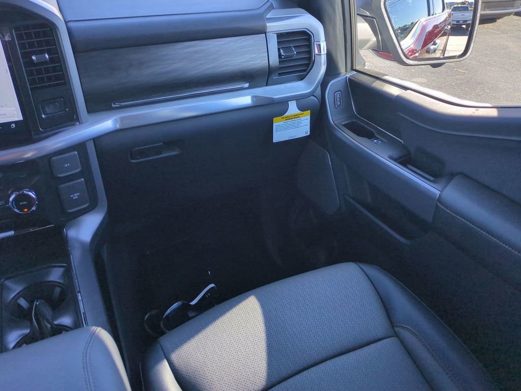 New 2025 Ford F150 Lariat w/ Equipment Group 501A Mid image 18