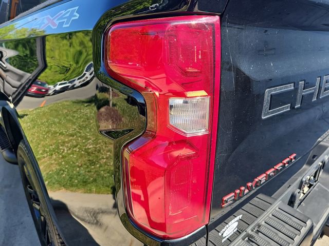 Used 2021 Chevrolet Silverado 1500 RST w/ Redline Edition AWD/4WD image 32