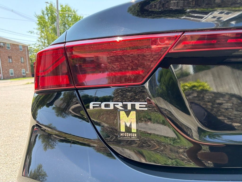 Certified 2023 Kia Forte LXS FWD image 11