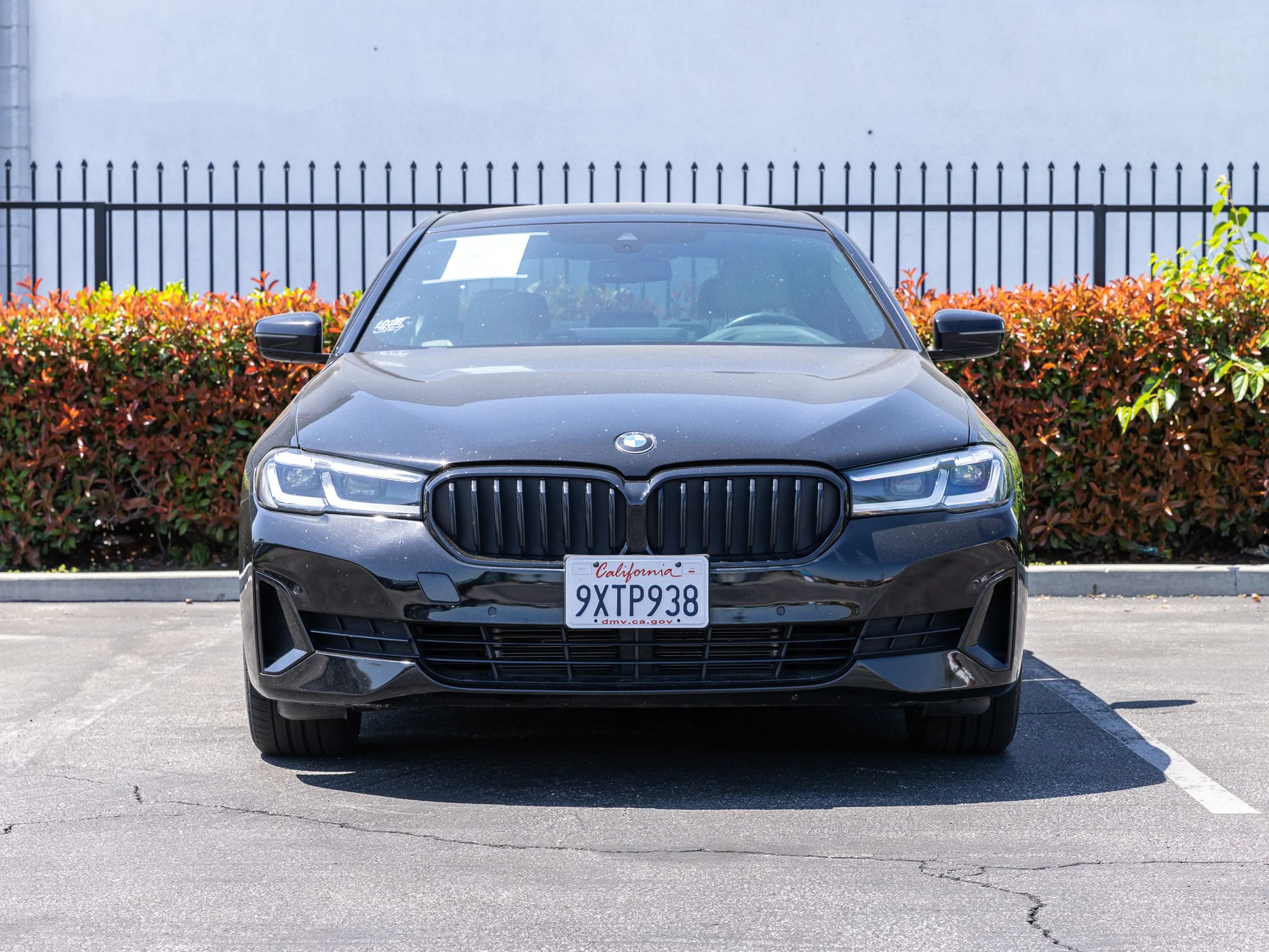 Used 2021 BMW 530i xDrive w/ Premium Package AWD/4WD image 4