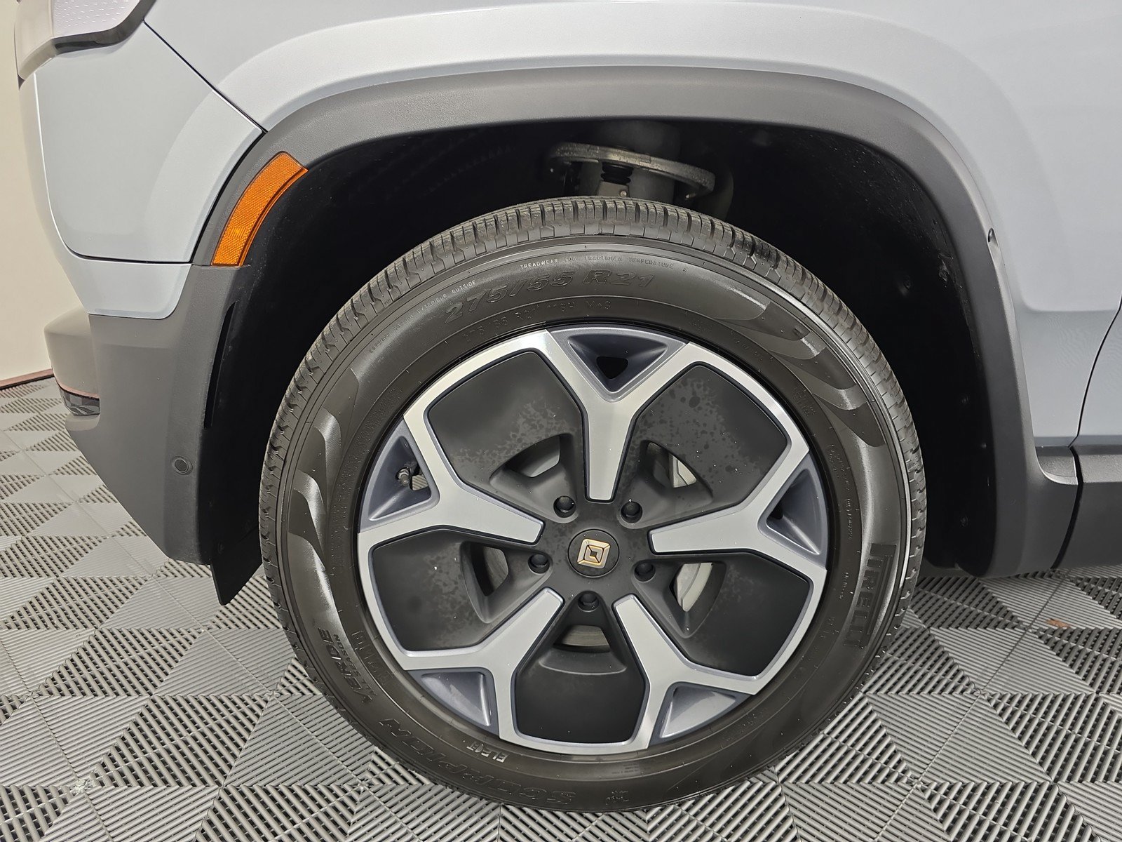 Used 2024 Rivian R1T Adventure AWD/4WD image 9