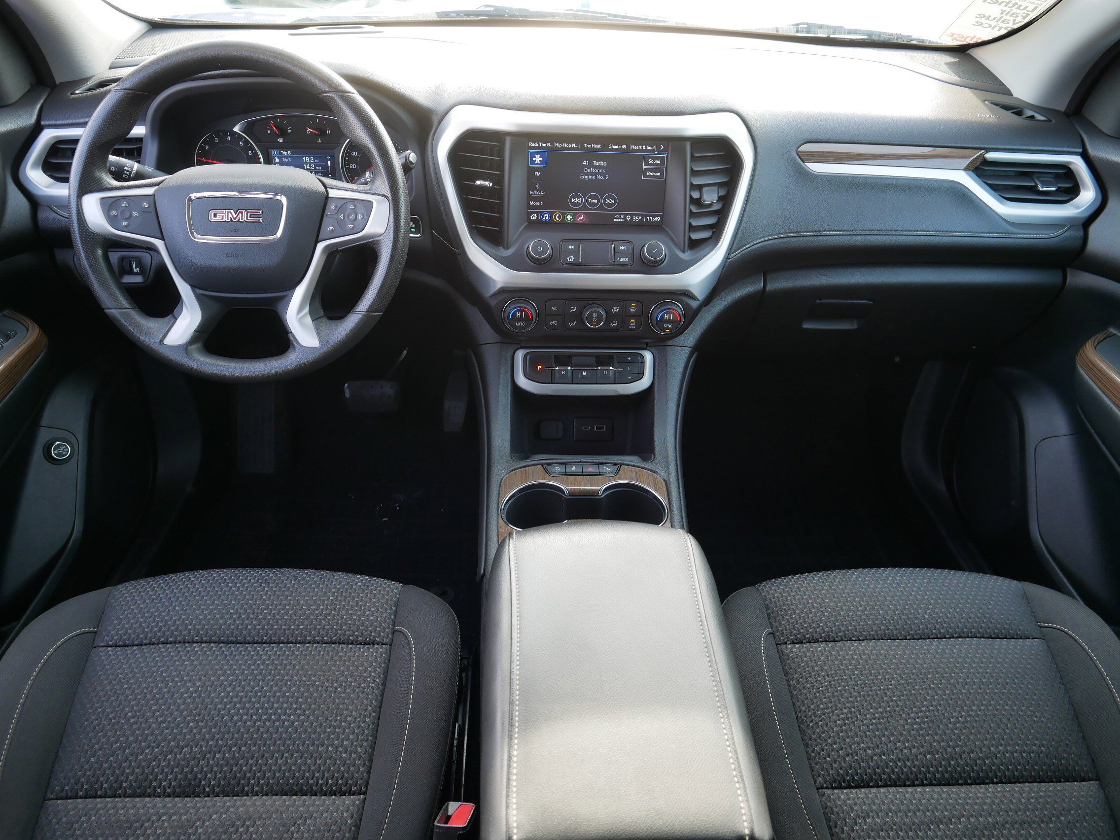 Used 2023 GMC Acadia SLE w/ Driver Convenience Package image 10