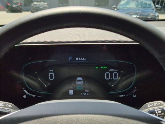 Used 2024 Kia Niro EX Touring FWD image 16