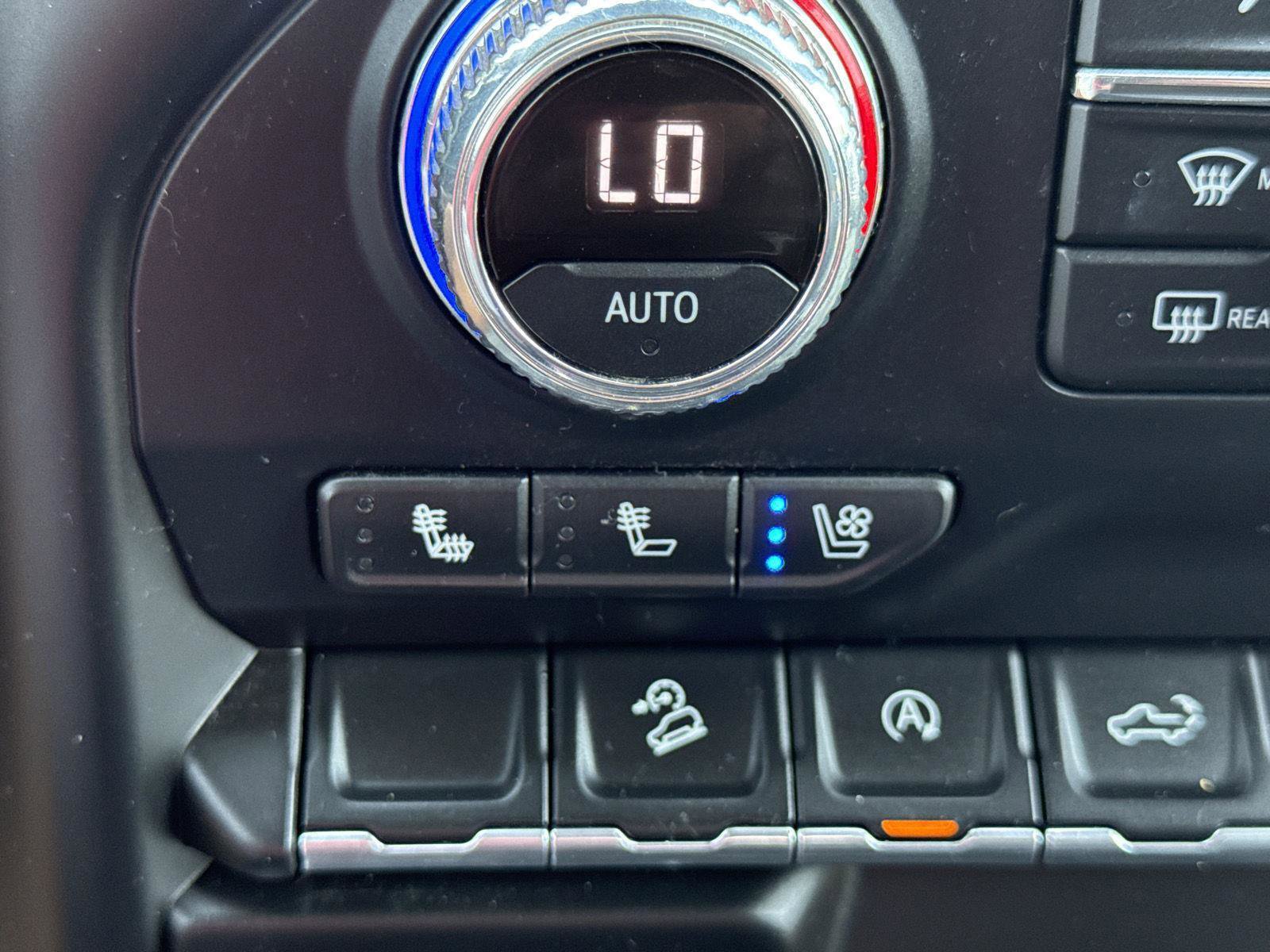 Used 2022 GMC Sierra 1500 AT4 w/ AT4 Preferred Package image 21