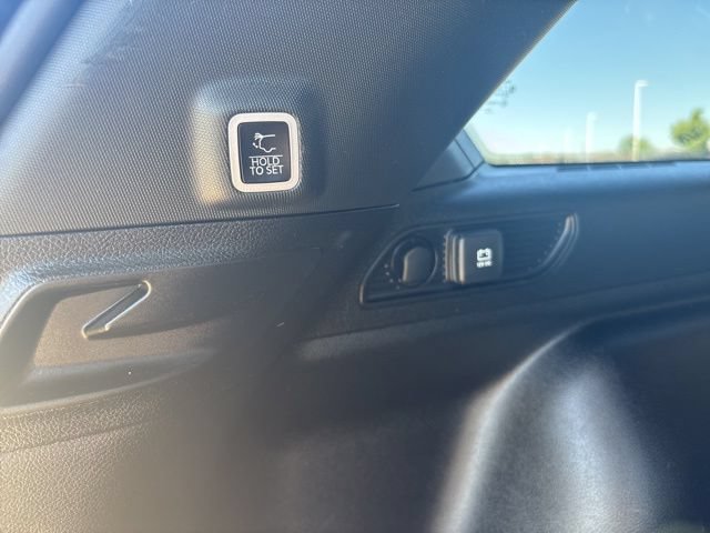 Used 2023 Jeep Grand Cherokee Limited w/ Luxury Tech Group II AWD/4WD image 25