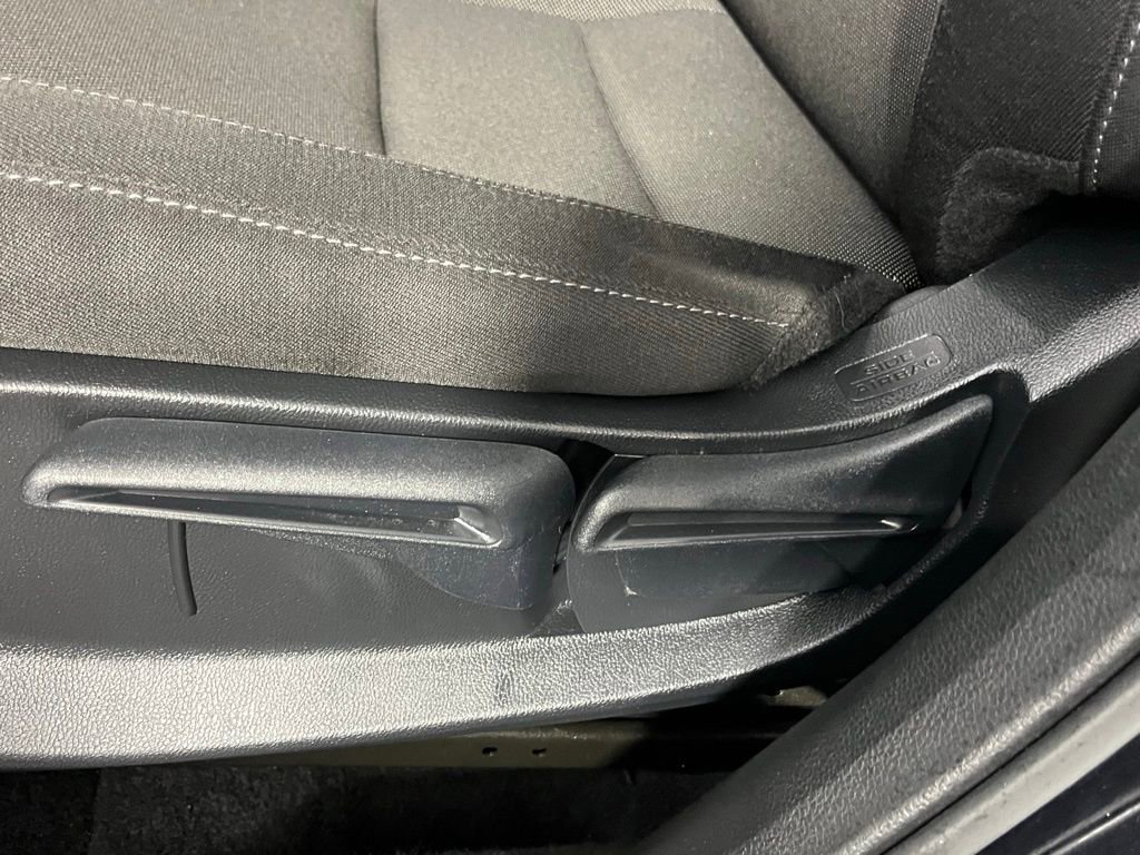 Used 2025 Honda CR-V LX image 21