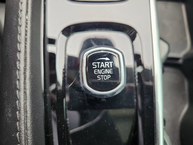 Used 2023 Volvo XC90 T8 Plus AWD/4WD image 19
