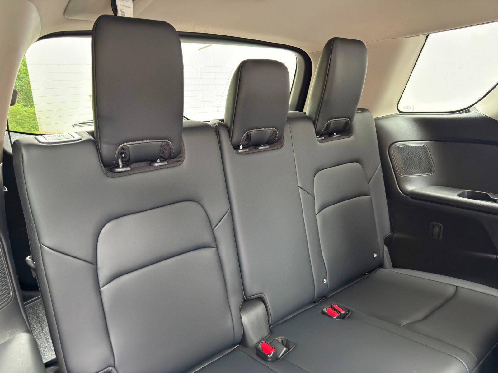 Used 2024 Nissan Pathfinder Platinum FWD image 41