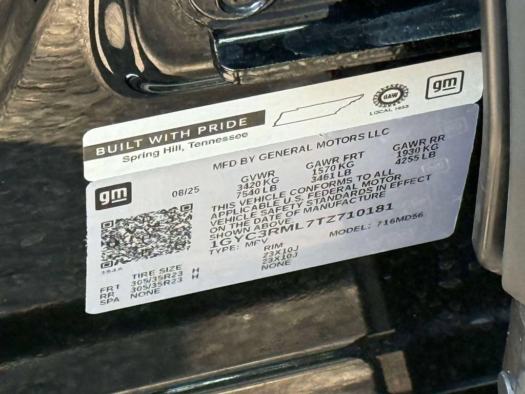 Used 2026 Cadillac Vistiq Luxury w/ LPO, Floor Liner Package AWD/4WD image 32