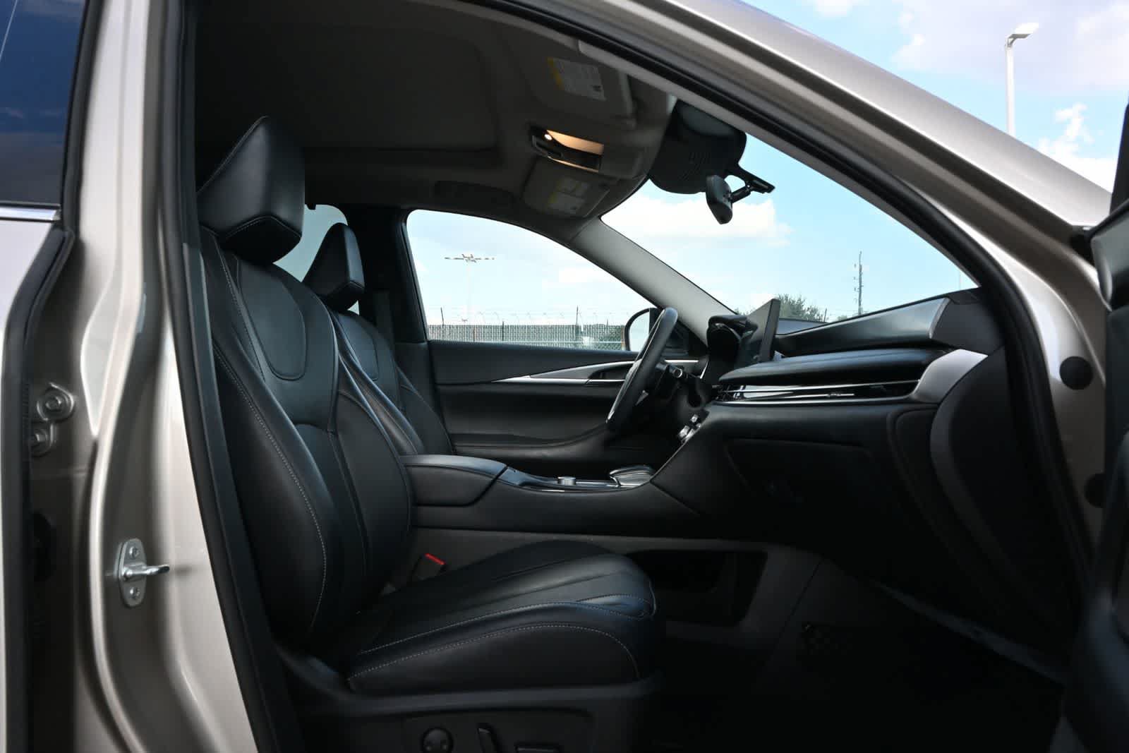 Certified 2023 INFINITI QX60 Luxe w/ Cargo Package FWD image 22