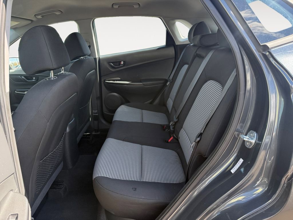 Used 2021 Hyundai Kona SE AWD/4WD image 13