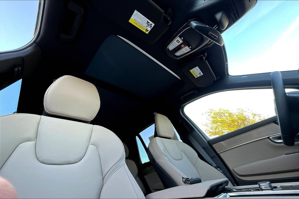 New 2026 Volvo XC90 B6 Plus AWD/4WD image 25