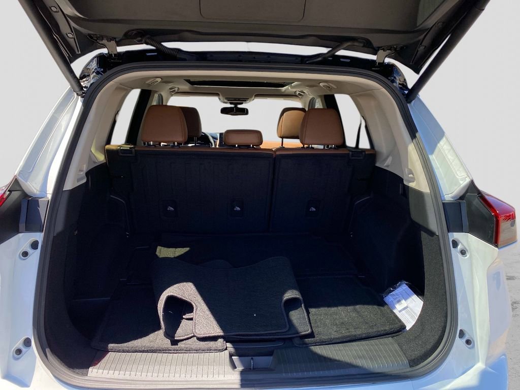 Certified 2026 Nissan Rogue Platinum w/ Platinum Premium Package AWD/4WD image 6