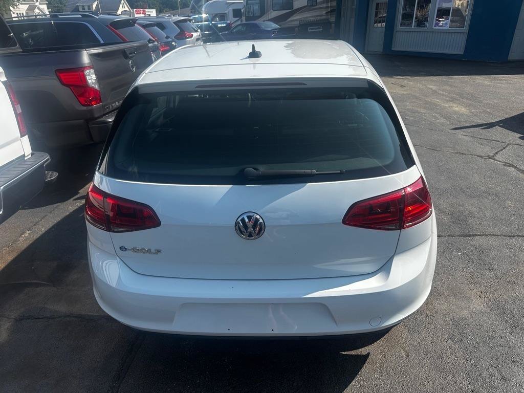 Used 2016 Volkswagen e-Golf SE FWD image 3