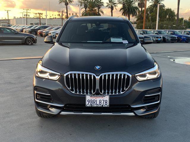 Certified 2022 BMW X5 xDrive40i w/ Parking Assistance Package image 2