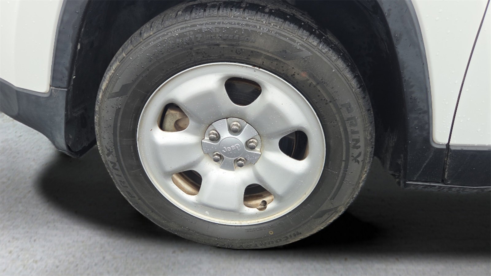 Used 2016 Jeep Cherokee Sport image 19