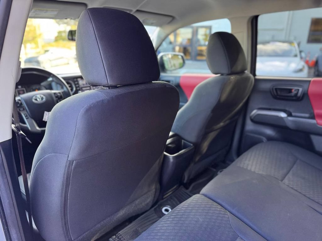 Used 2023 Toyota Tacoma SR5 AWD/4WD image 17